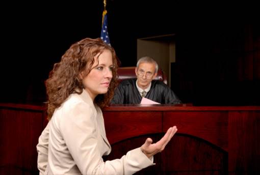 עורך דין בפעולה- האם מצליחה לגמור את החודש בכבוד?